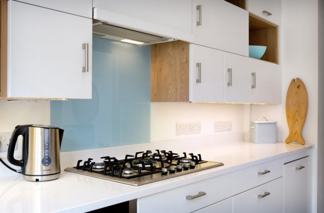 glass backsplash kitchen north oxford oxfordshire 1024x675