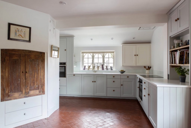 handpainted kitchen made to measure haddenham bespoke buckinghamshire 1 1 1024x683