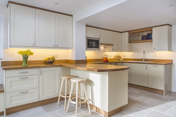 oak handpainted breakfast bar kitchen stools oak worktops platerack buckinghamshire 1